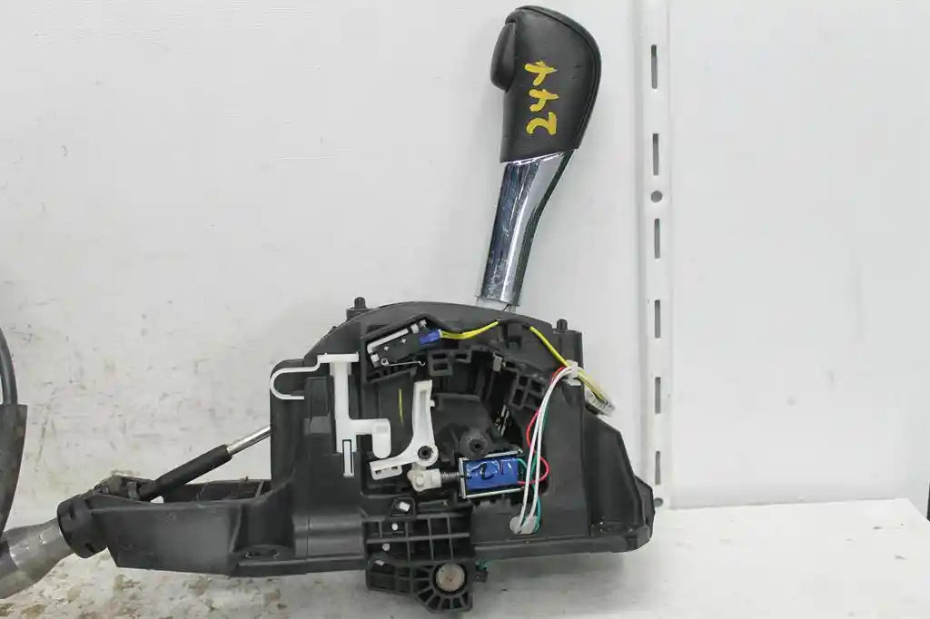 Used Nissan, Pathfinder Gear Stick/Shifter R52 06/13 04/21 2015 – image 1 - All Good Parts