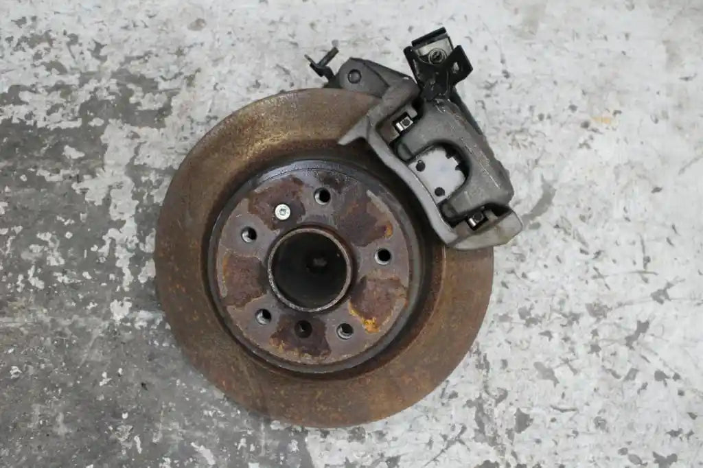 Used Nissan, Qashqai Left Front Hub Assembly J11 12/13 07/21 2017 – image 1 - All Good Parts