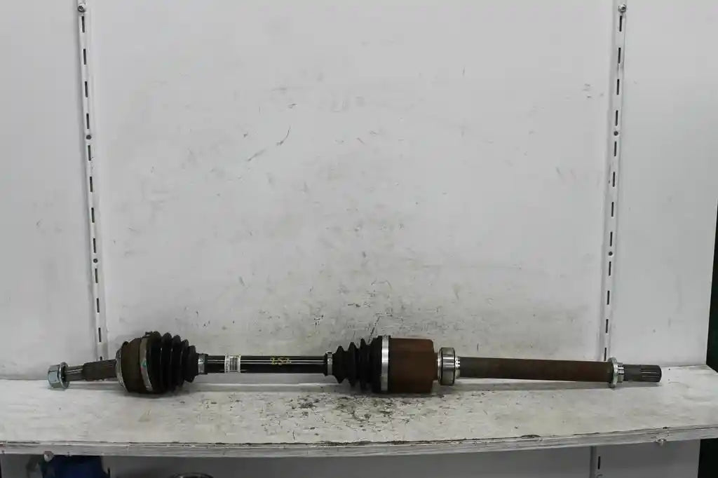 Used Nissan, Qashqai Right Driveshaft Auto T/M Petrol 2.0 J11 12/13 07/21 2017 – image 1 - All Good Parts