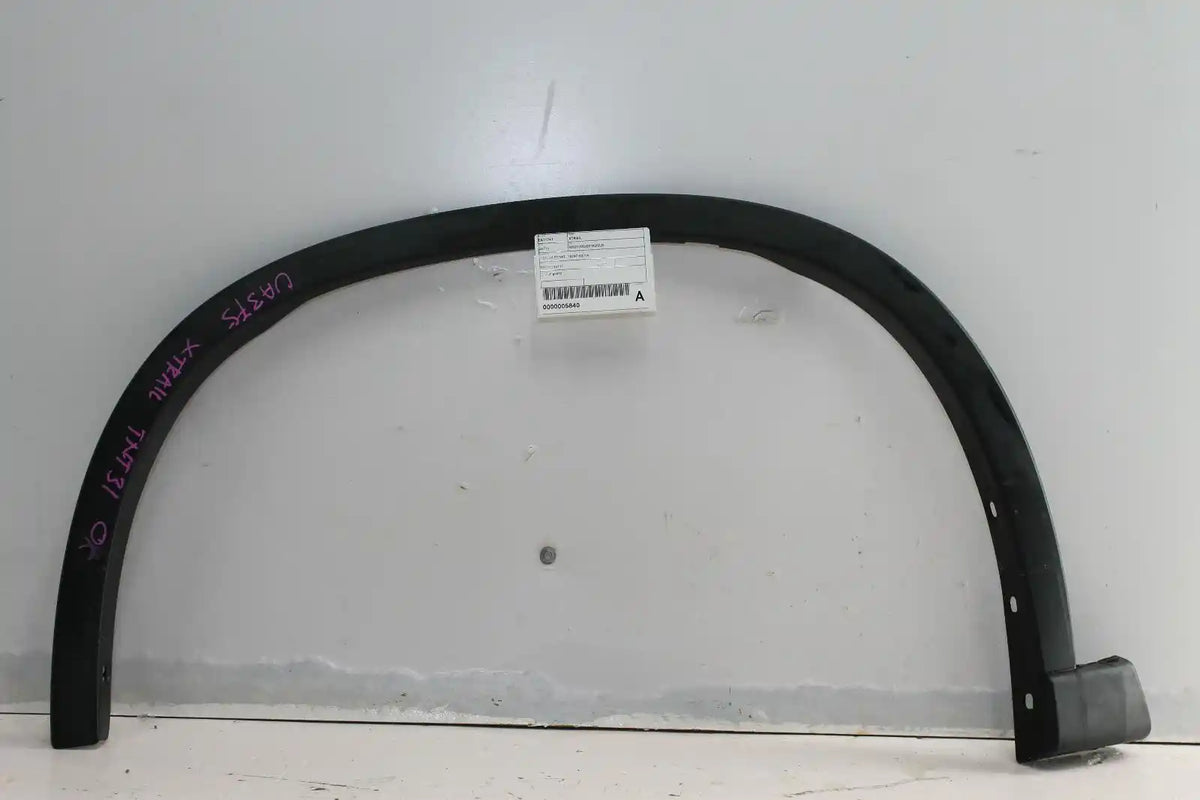 Used Nissan, Xtrail Body/Door Mould T31 Lh Front 10/07 03/14 2007 – image 1 - All Good Parts