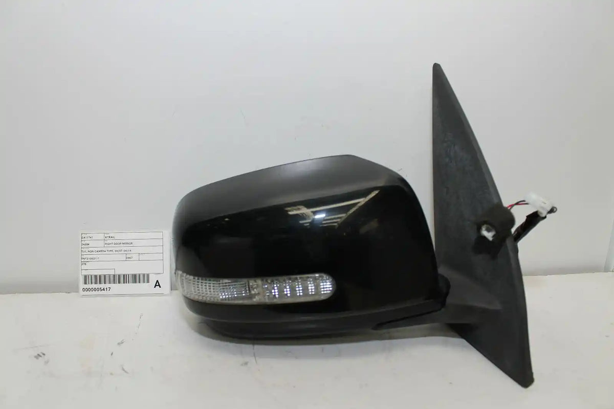 Used Nissan, Xtrail Right Door Mirror T31 Non Camera Type 09/07 04/14 2007 – image 1 - All Good Parts