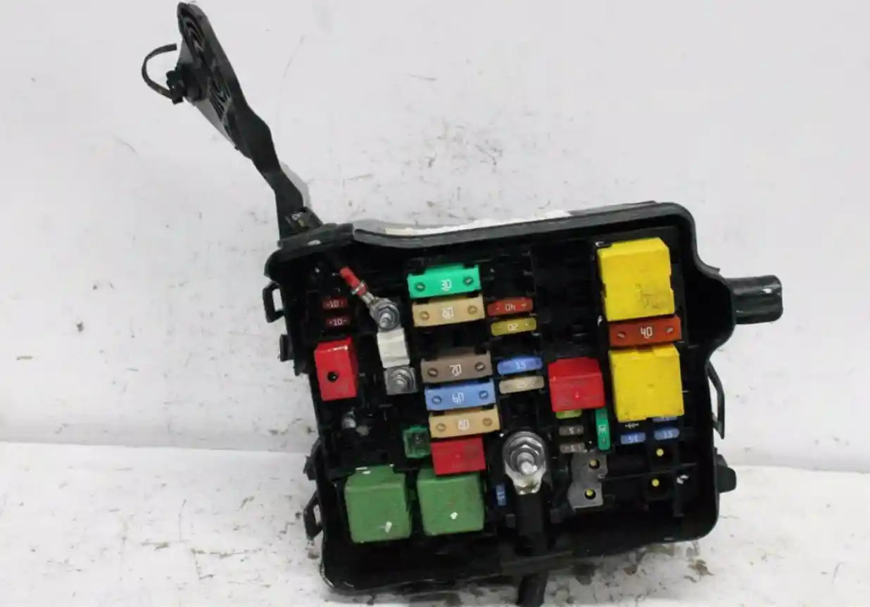 Peugeot, 2008 Fuse Box A94 10/13 12/18