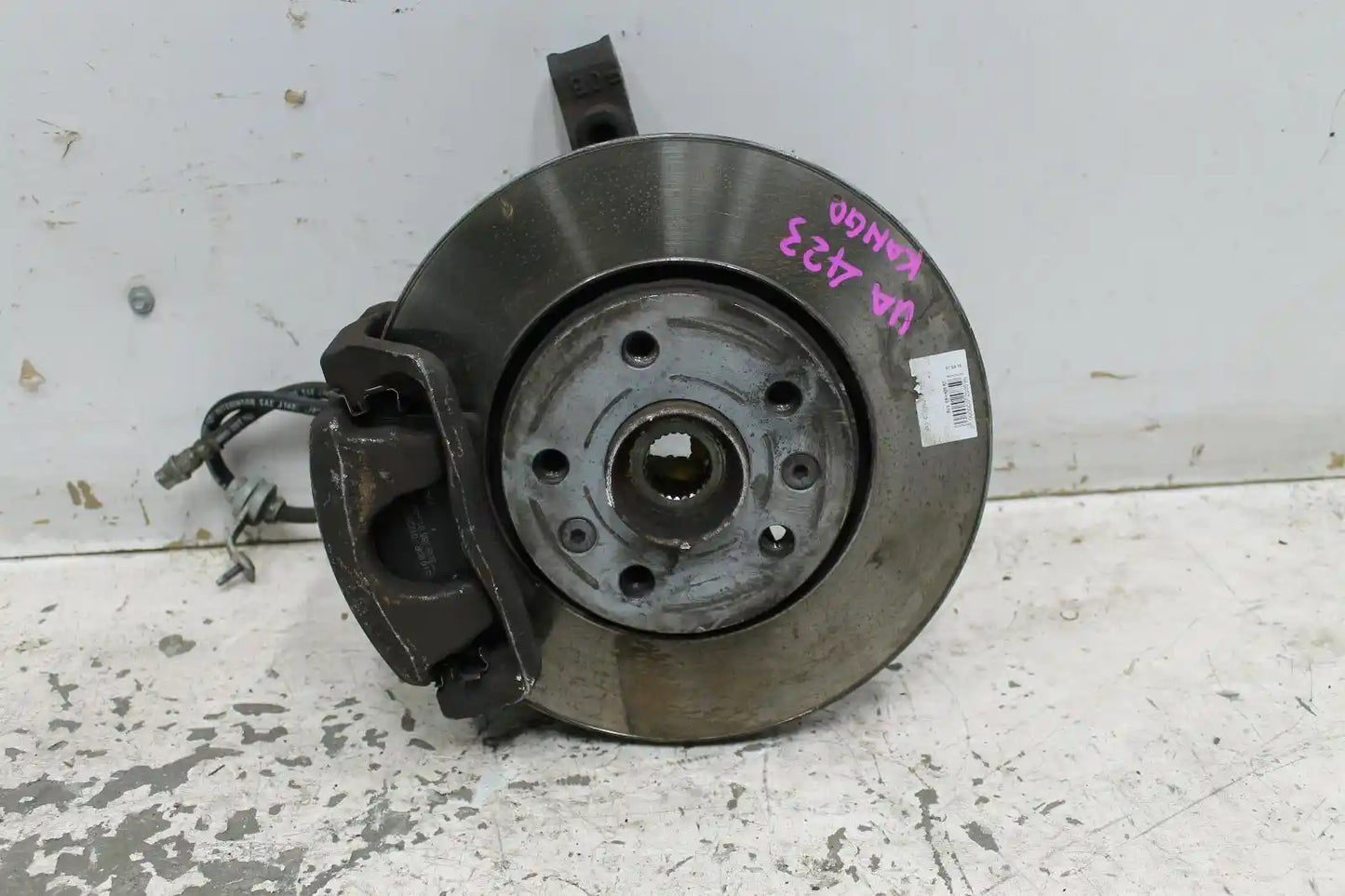 Renault, Kangoo Left Front Hub Assembly X61 10/10 02/22