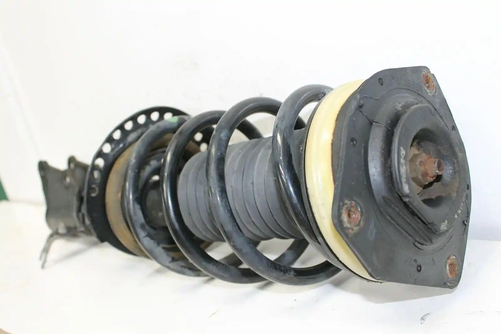 Used Renault, Kangoo Right Front Strut Petrol 1.6 X61 10/10 08/13 2012 – main images - All Good Parts