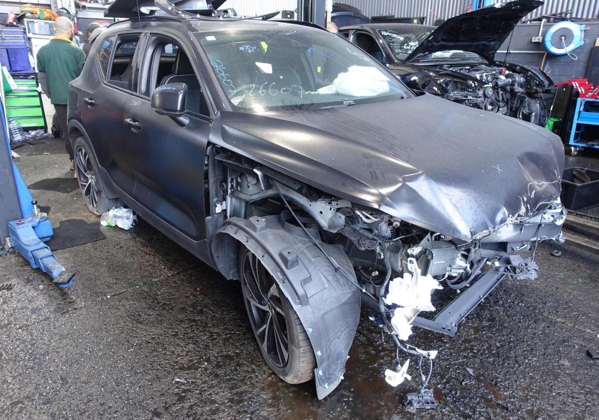 Used Volvo , XC40 Transmission Auto, Petrol, 2.0, Turbo, B4204T18, 02/18-(2018-2022)  – main images - All Good Parts