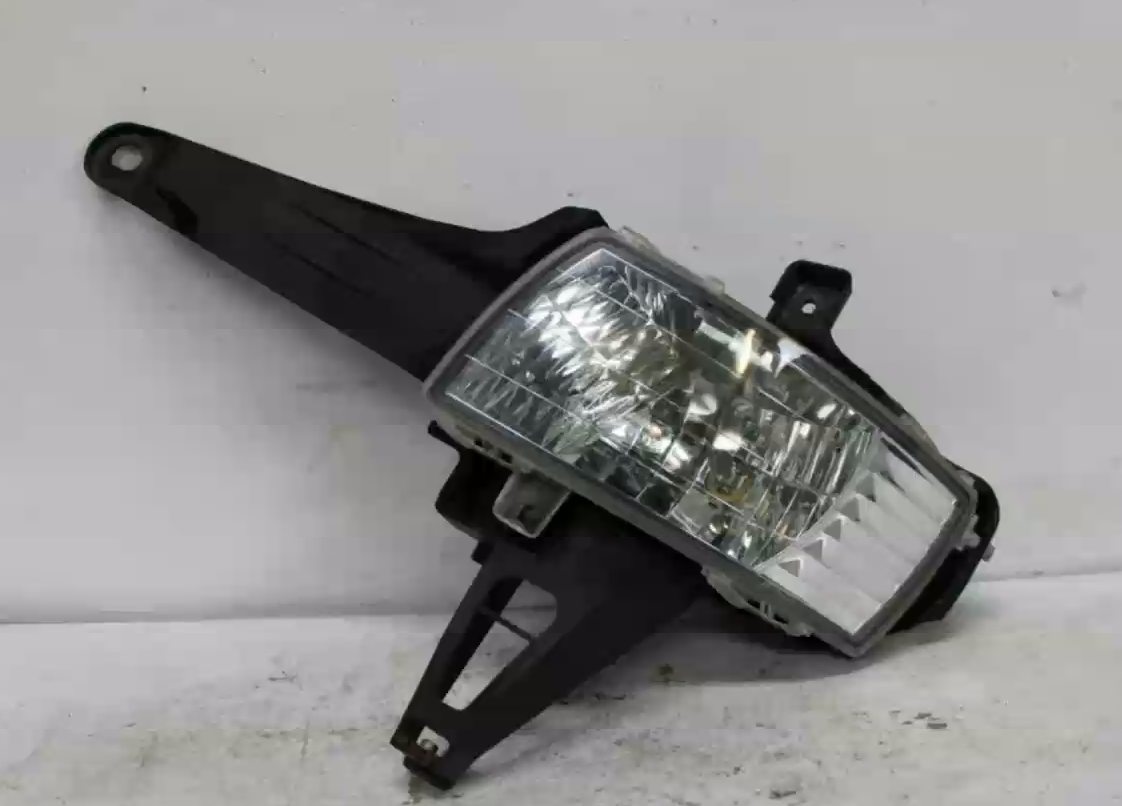 Used Toyota, Estima, Left Indicator/Fog/Side Xr50, 05-19 2006 – main images - All Good Parts