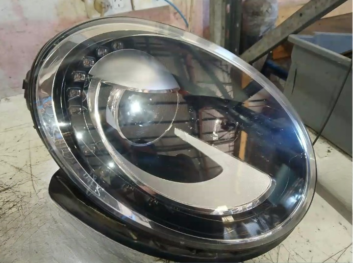 Used Volkswagen, Beetle Right Headlamp , 1L, Χενον Τυρε, 01/13-12/16  – main images - All Good Parts