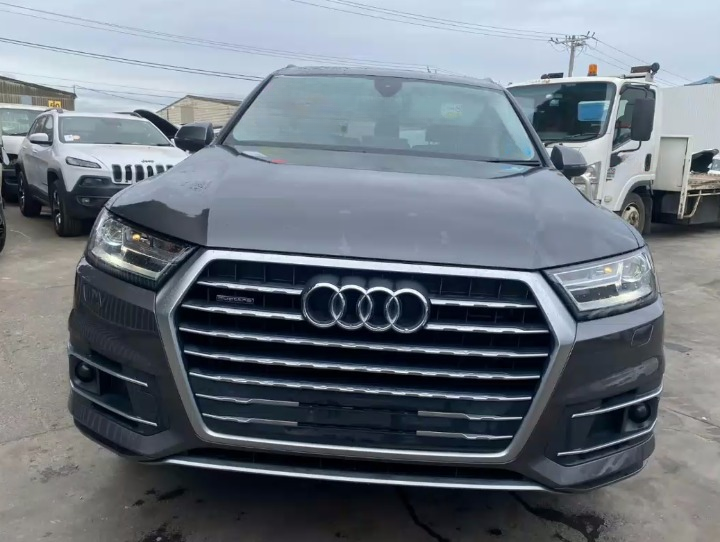 Audi, Q7 Right Headlamp , 4M, Led, W/ Matrix Type, 09/15-03/20