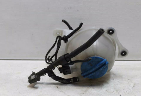 Volkswagen, Amarok Overflow Bottle 2H, 10/10-09/22