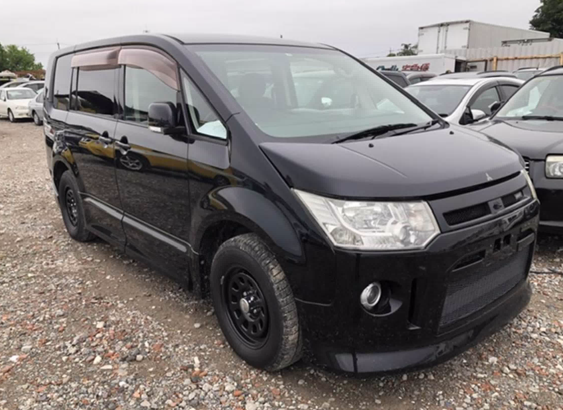 Mitsubishi, Delica Bonnet 5Th Gen 07- (Import)