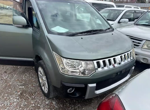 Mitsubishi Delica