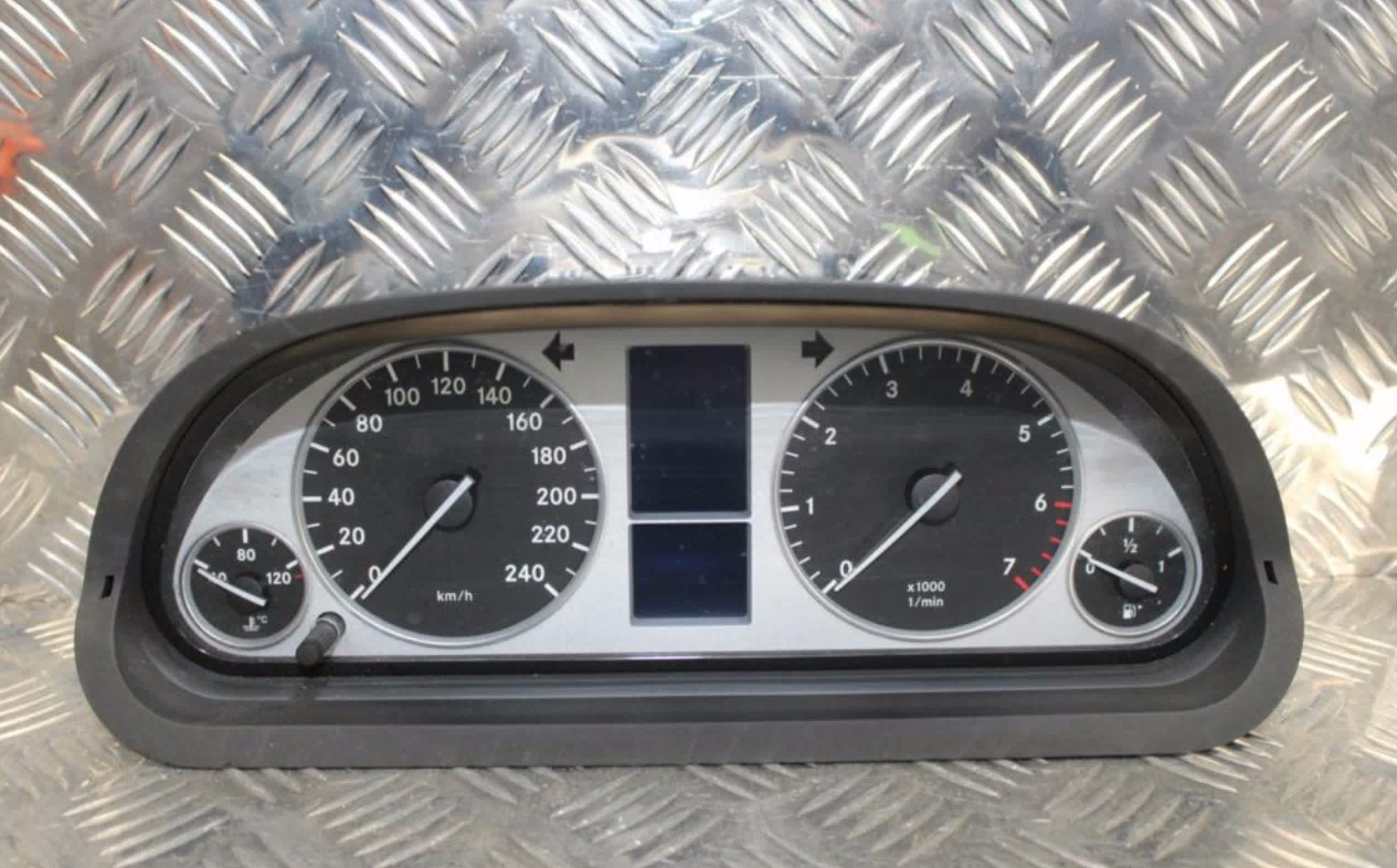 Mercedes, B Class Instrument Cluster Auto, Petrol, W245, 11/05-06/11