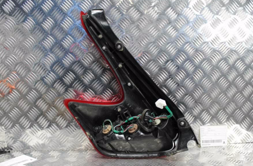 Nissan, Juke Right Taillight F15, 06/10-01/15