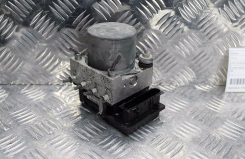 Toyota, Estima Abs Pump/Modulator Xr50, P/N 4451028140, 05-19