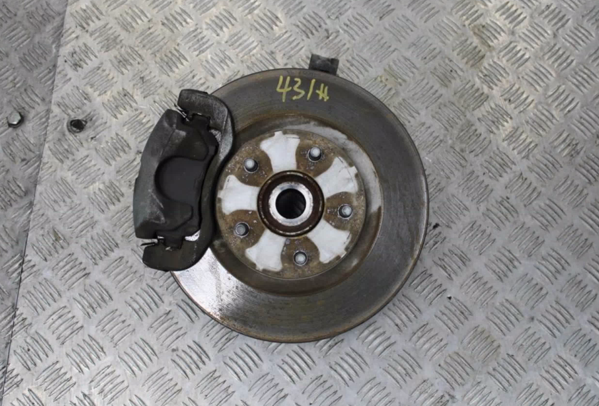 Nissan, Dualis Left Front Hub Assembly J10, 10/07-05/14