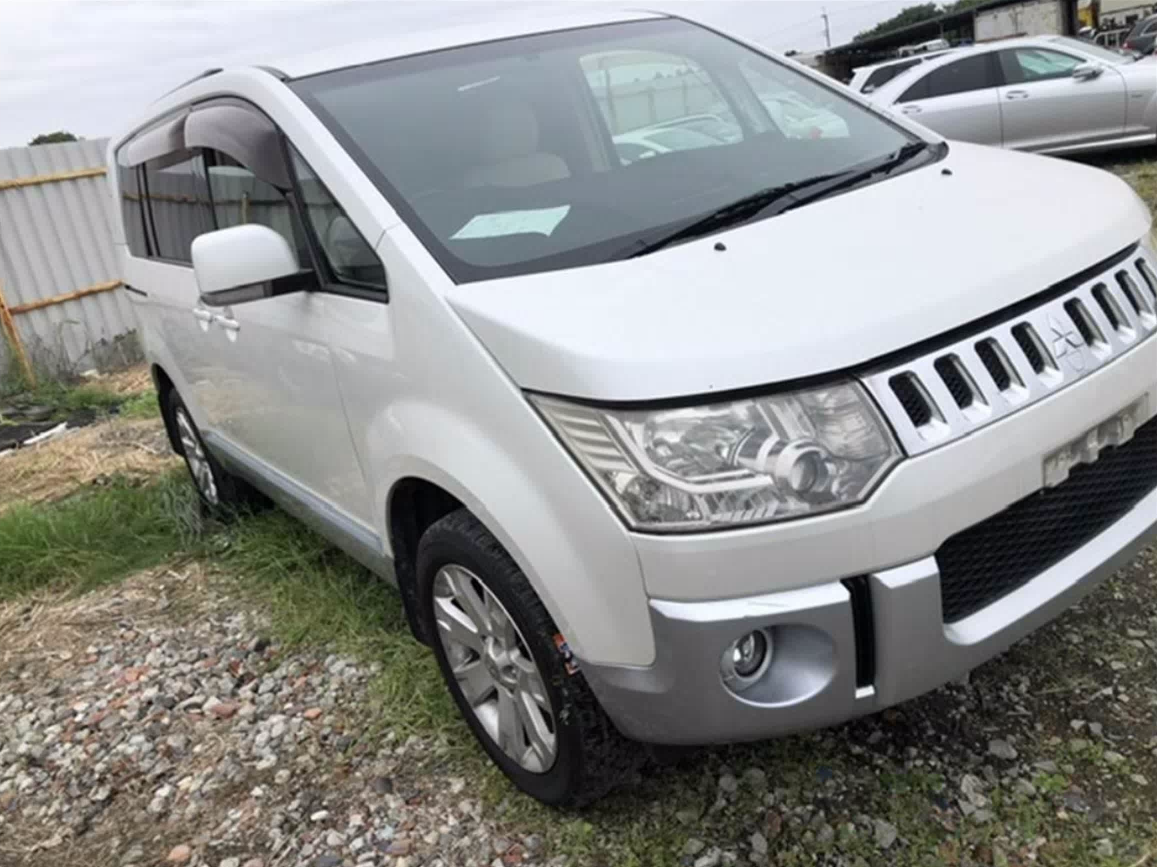 Mitsubishi, Delica A/C Condenser 5Th Gen 07- (Import)