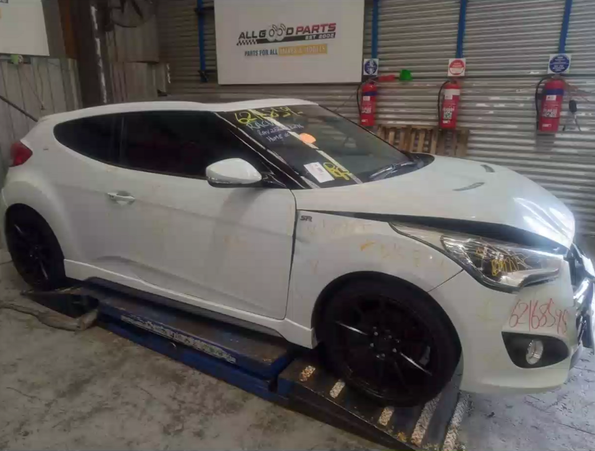 Hyundai, Veloster Stereo/Head Unit Touchscreen, Gps/Navigation/Bluetooth/Mp3/Aux W/ Cd Player, Fs, 10/11-02/18