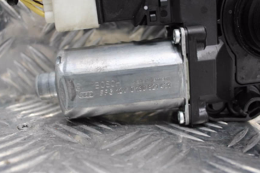 Volkswagen, Golf Right Rear Wnd Reg/Motor Gen 6, Hatch, Door Motor Only, 10/08-03/13