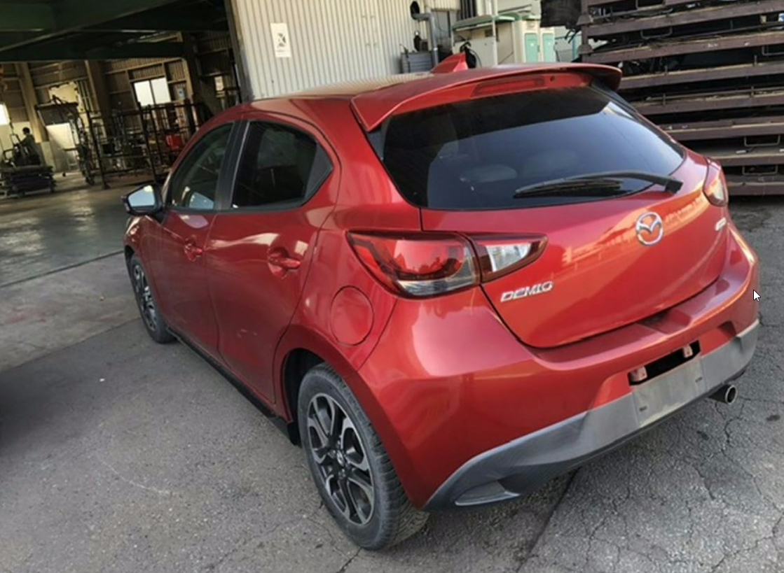 Mazda, 2 Right Taillight Dj, In Body, Hatch, W/ Led Type, Lens# 220-18373, 09/14-10/19