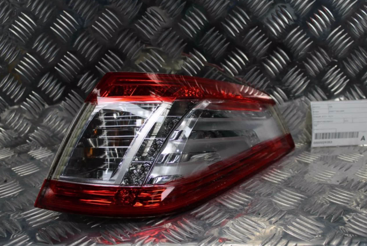 Peugeot, 508 Right Taillight Wagon, 07/11-12/17