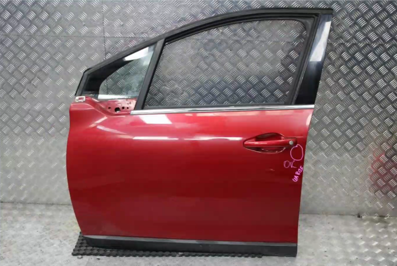 Peugeot, 2008 Left Front Door A94, 10/13-12/18