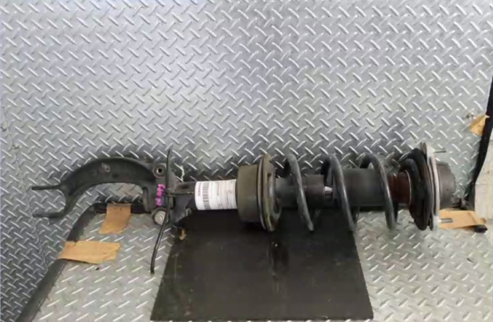 AUDI A6 LEFT FRONT STRUT