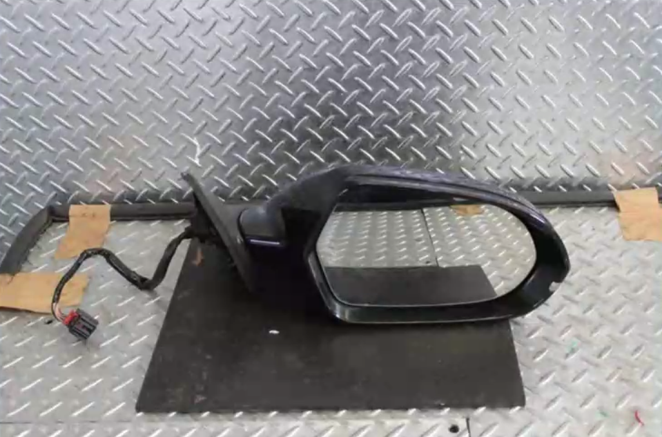 AUDI A6 RIGHT DOOR MIRROR