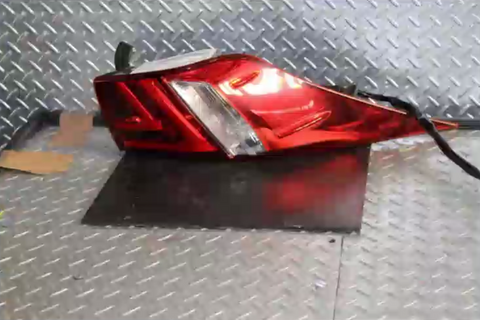 Lexus, Is Series Left Taillight Xe30, In Body, 04/13-09/16