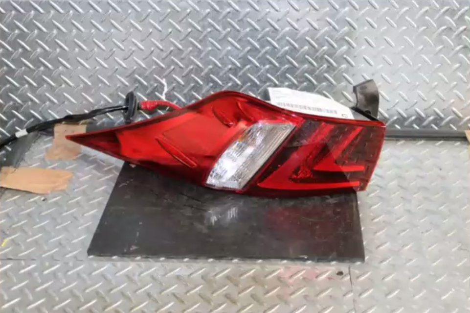 Lexus, Is Series Right Taillight Xe30, In Body, 04/13-09/16