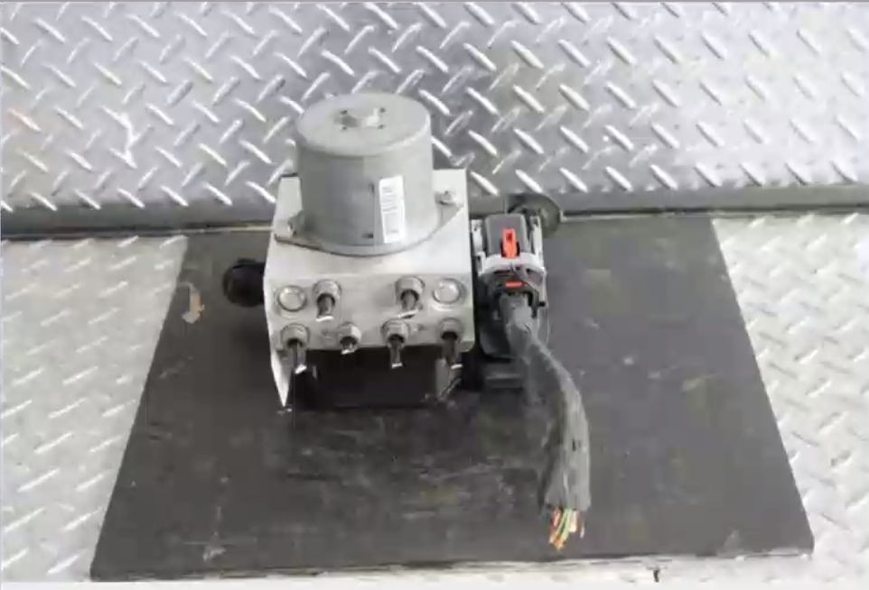 Audi, Q3 Abs Pump/Modulator P/N 5N0614109At, 8U, 03/12-12/18