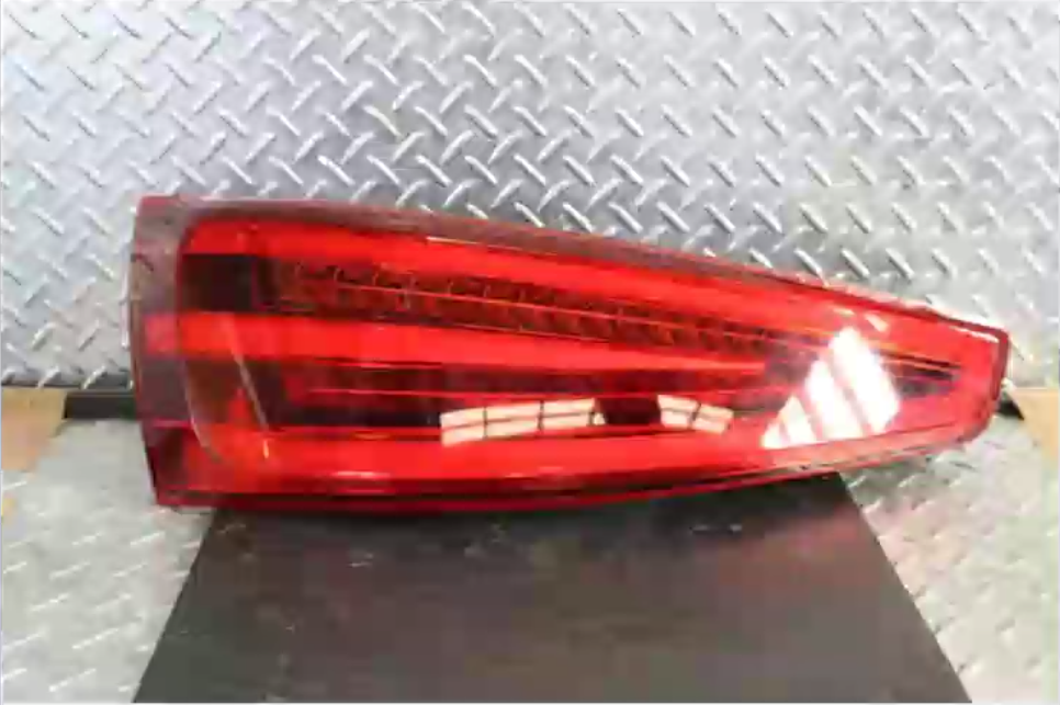 Audi, Q3 Left Taillight In Tailgate, 8U, Q3/Rsq3, Led Type (10Th Vin Digit C,D,E), 03/12-02/15