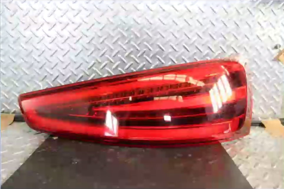 Audi, Q3 Right Taillight In Tailgate, 8U, Q3/Rsq3, Led Type (10Th Vin Digit C,D,E), 03/12-02/15