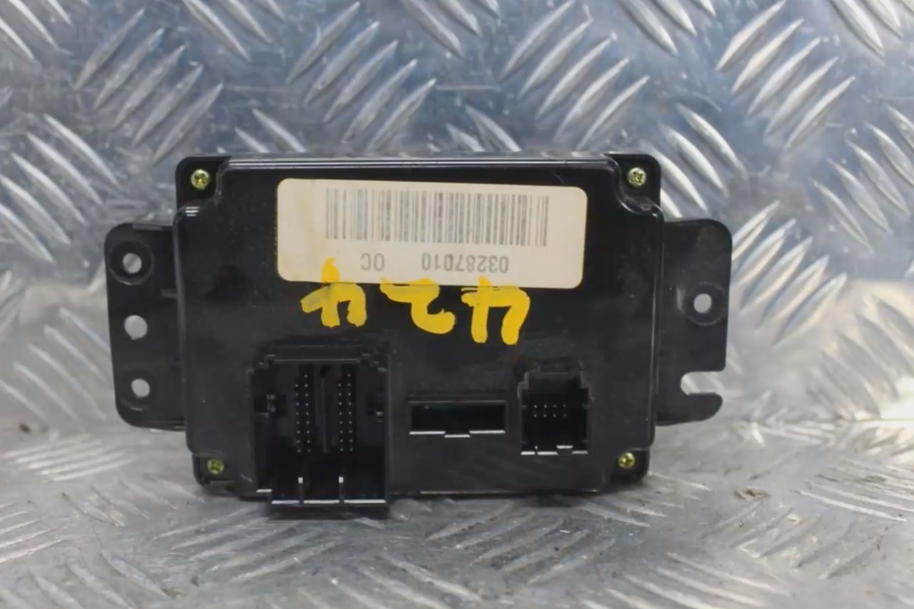 Jeep, Grandcherokee Misc Switch/Relay A/C Amplifier, P/N P68247686Ac, Wk, 10/10-02/22