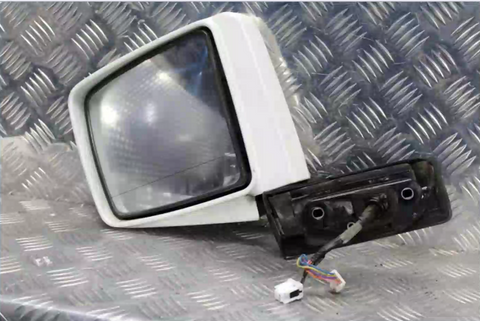Nissan, Elgrand Left Door Mirror E50, 05/97-05/02
