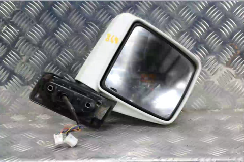 Nissan, Elgrand Right Door Mirror E50, 05/97-05/02