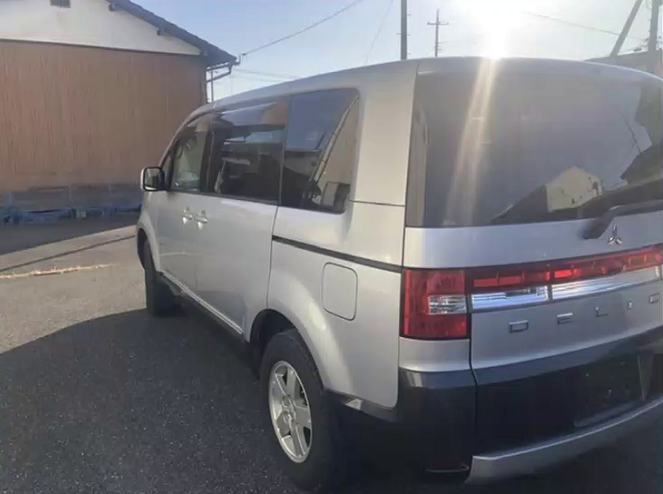 Mitsubishi, Delica Radiator 5Th Gen 07- .