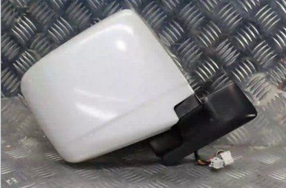 Nissan, Elgrand Right Door Mirror E50, 05/97-05/02