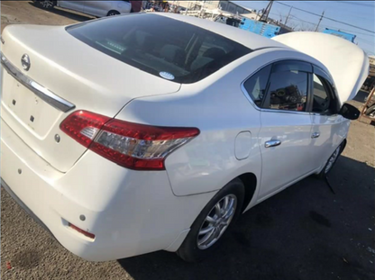 Nissan, Pulsar Left Front Door B17, Sedan, 12/12-12/17