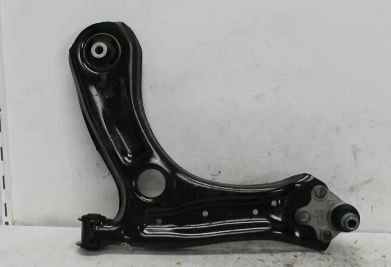 Skoda, Fabia Left Front Lower Control Arm Nj 01/15 08/21