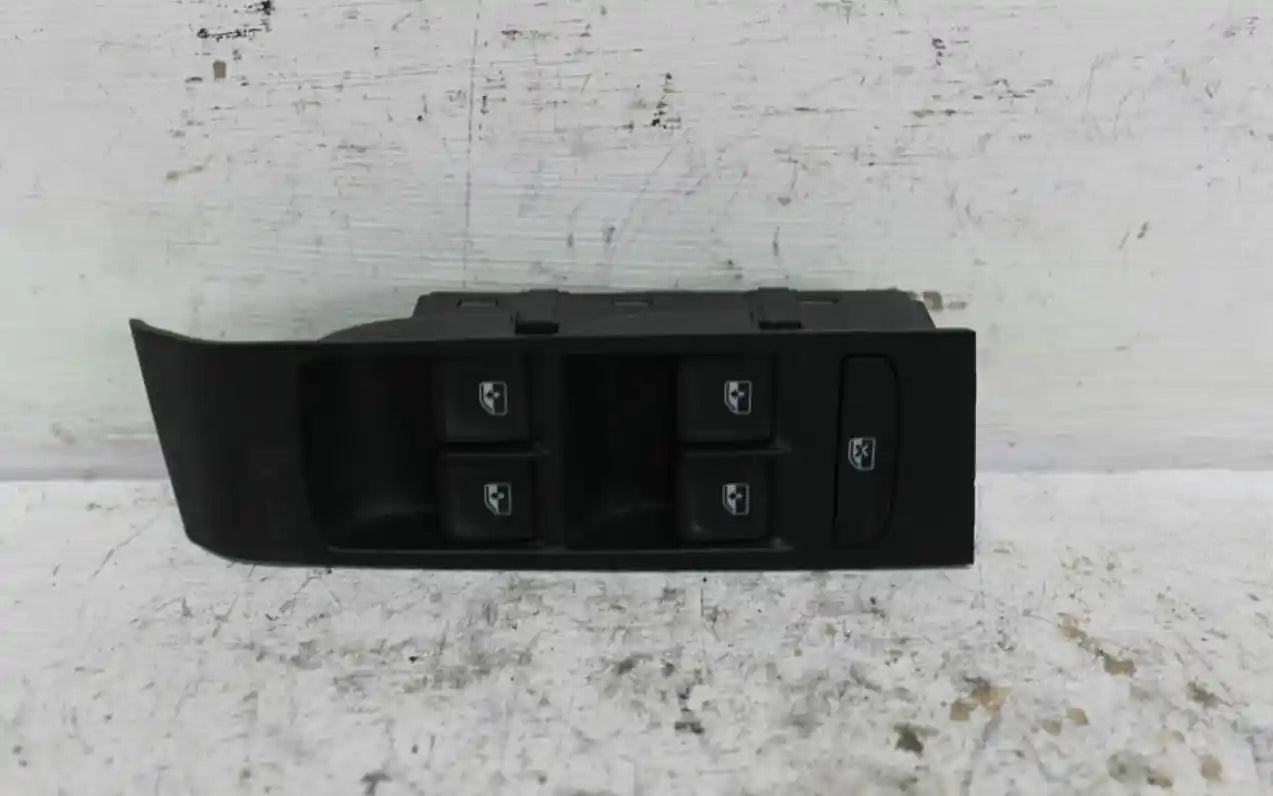 Used Skoda, Fabia Power Window Switch Rh Front Nj Hatch 01/15 08/21 2020 – image 1 - All Good Parts