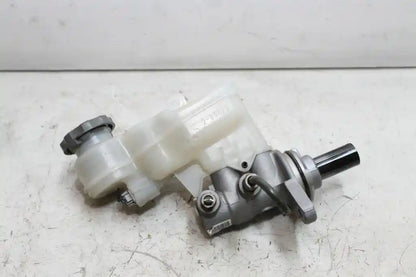 Used Suzuki, Kizashi Master Cylinder Fr, 12/09-01/17 1606 2013 – main images - All Good Parts