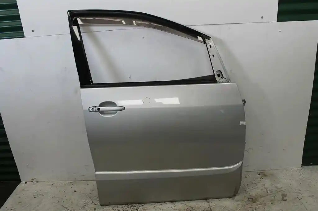 Used Toyota, Estima Right Front Door Xr50 Aeras W/ Mould Type 05 19 (Import) 2007 – image 1 - All Good Parts