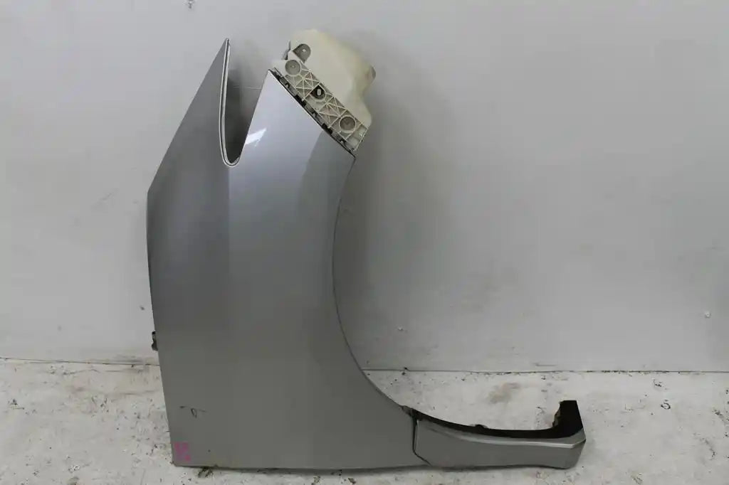 Used Toyota, Estima Right Guard Xr50 Aeras W/ Mould Type 05 19 (Import) 2007 – image 1 - All Good Parts