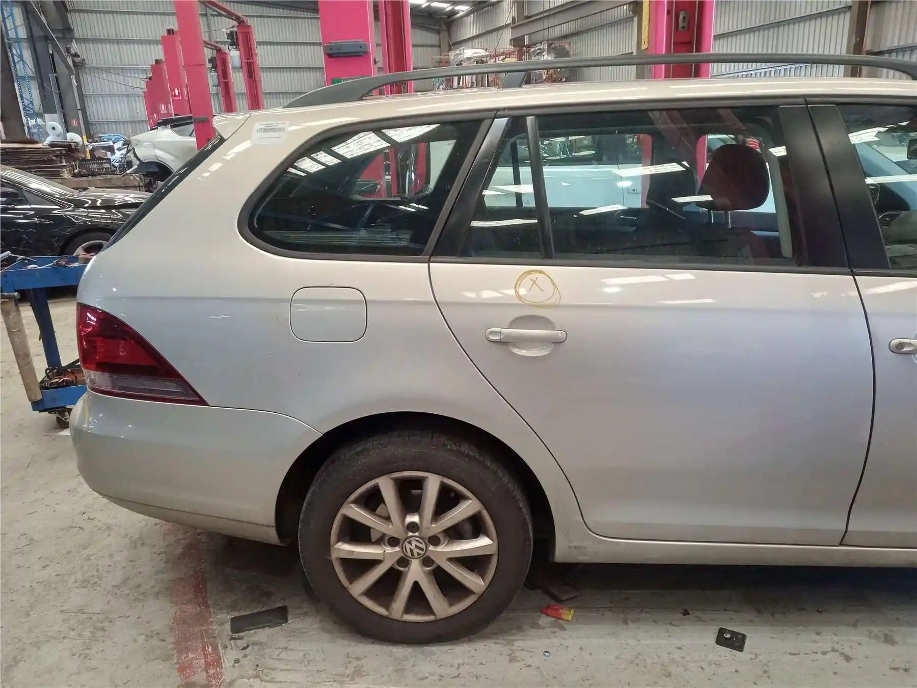 Used Volkswagen Golf 2009 – image 2 - All Good Parts