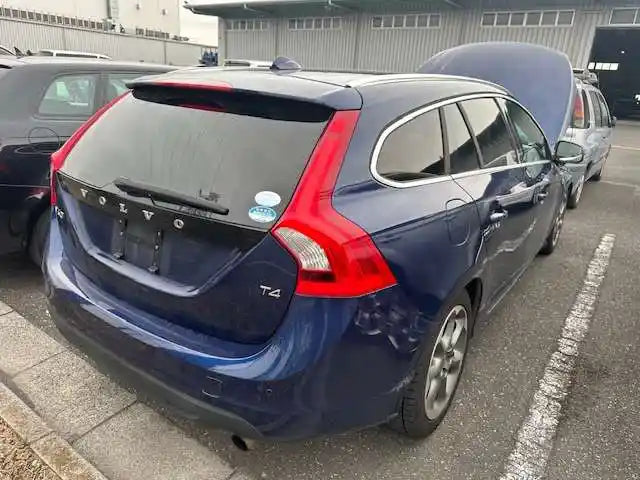 Volvo, S60/V60 Rear Bumper F Series V60 Wagon D4/T4/T5/T6 10/11 12/18