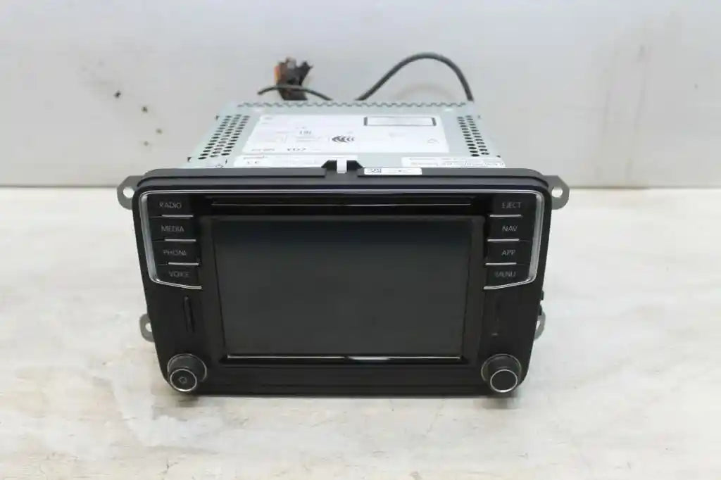 Used Volkswagen, Caddy Stereo/Head Unit Display Composition Media 6.33In 2Kn 12/15 02/21 2017 – image 1 - All Good Parts