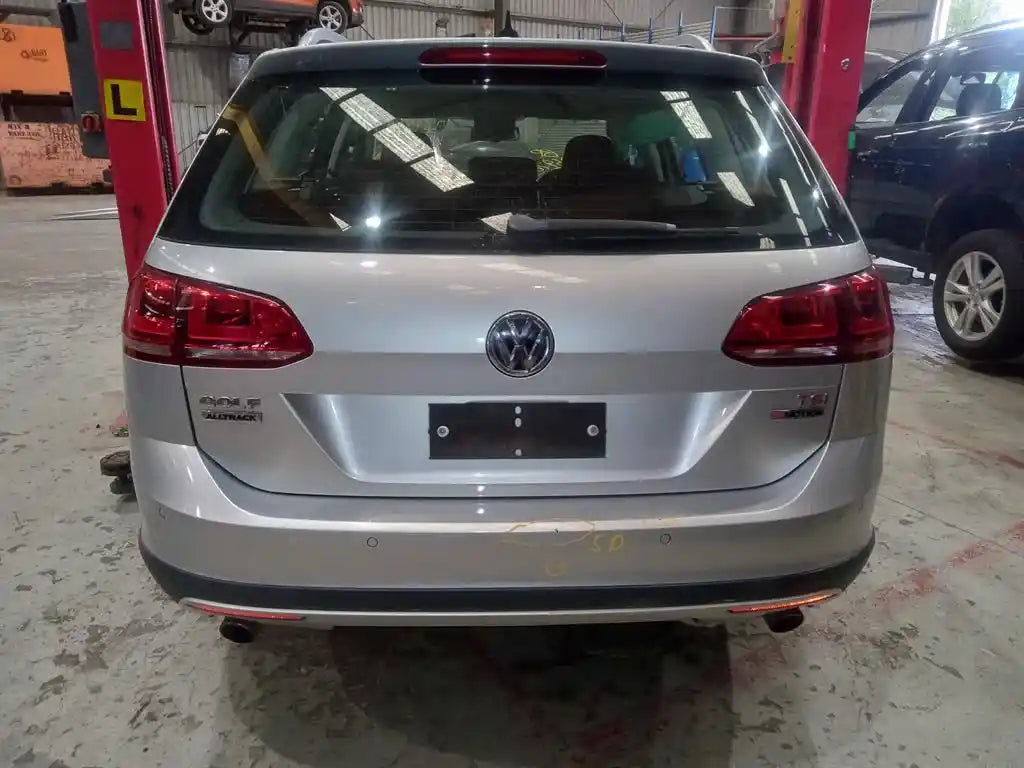 Volkswagen, Golf Right Rear Door Gen 7 Wagon/Alltrack 12/12 08/20