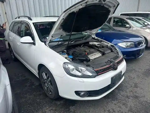 Volkswagen, Golf Left Guard Gen 6 Wagon 09/09 01/13