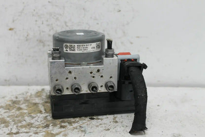 Volkswagen, Golf Abs Pump/Modulator Gen 7 On Motor P/N 5Q0614517P 12/12 08/20