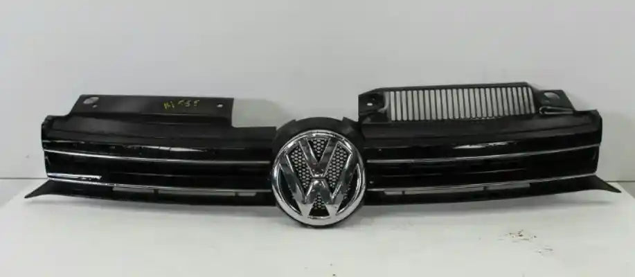 Used Volkswagen, Golf Grille Radiator Grille Gen 6 5Dr Hatch Black/Chrome 10/08 03/13 2012 – main images - All Good Parts